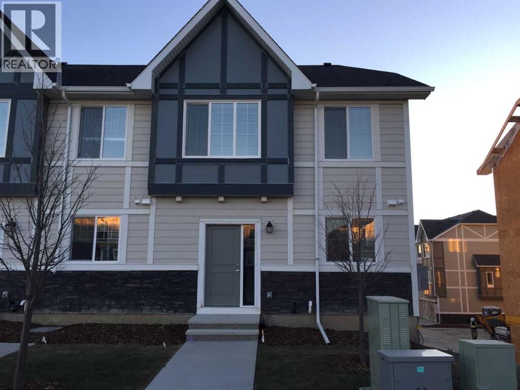 Property Photo:  972 Nolan Hill Boulevard Northwest  AB T3R 0Z7 