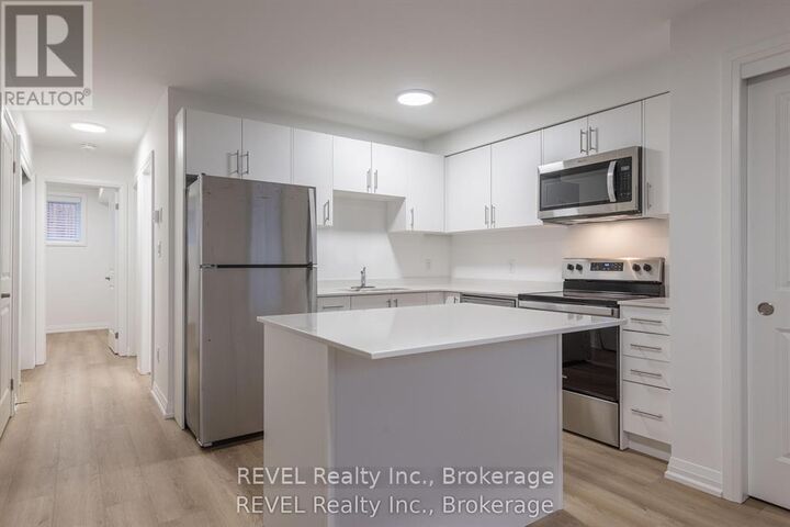 Property Photo: 35 Southworth Street North ON L3B 1X8