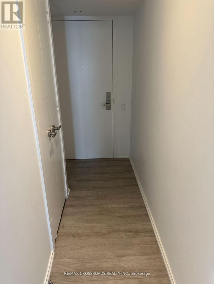 Property Photo:  5 St Joseph Street 4210  ON M4Y 0B6 