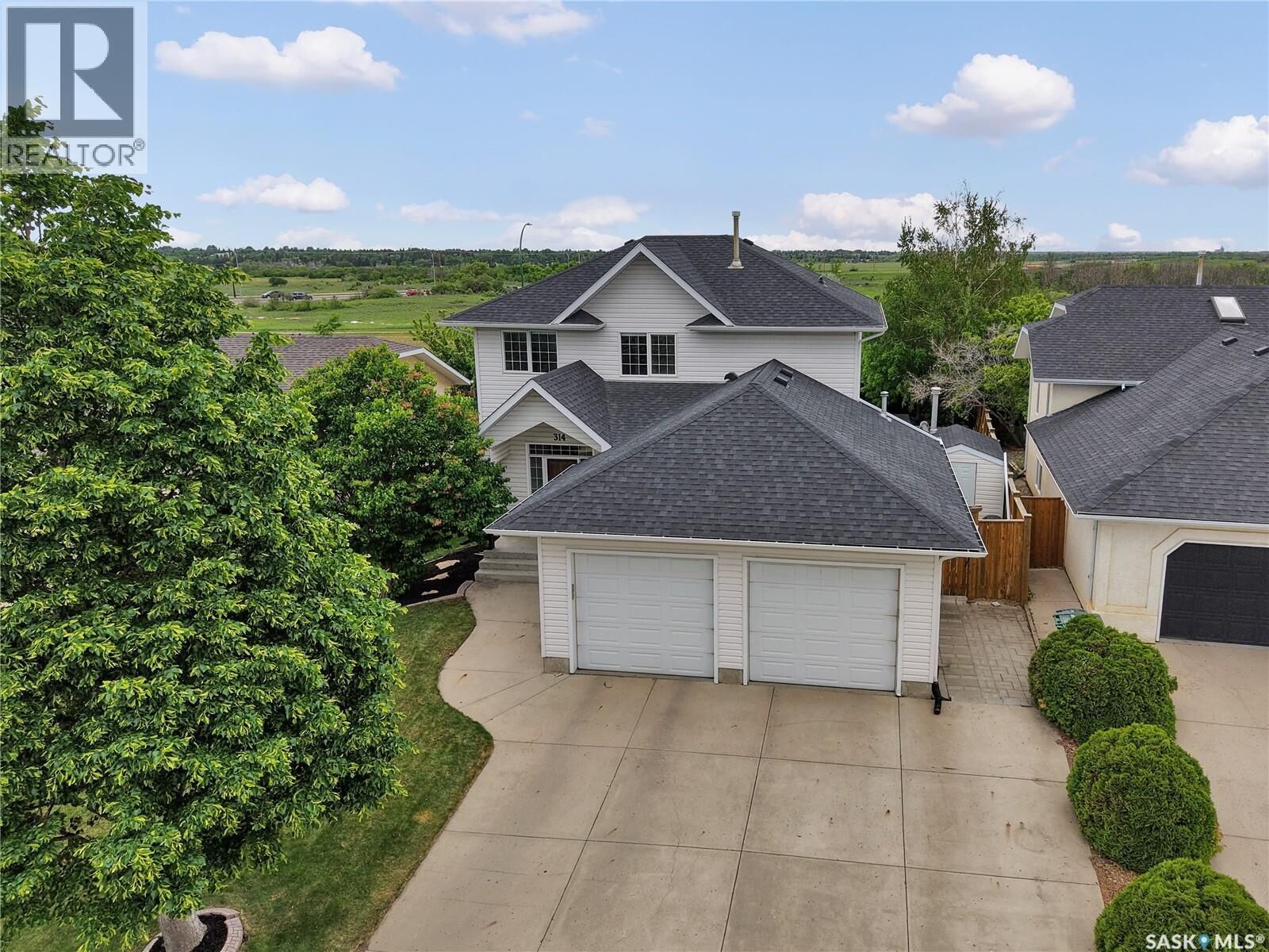 Property Photo: 314 Beerling Crescent SK S7S 1K4