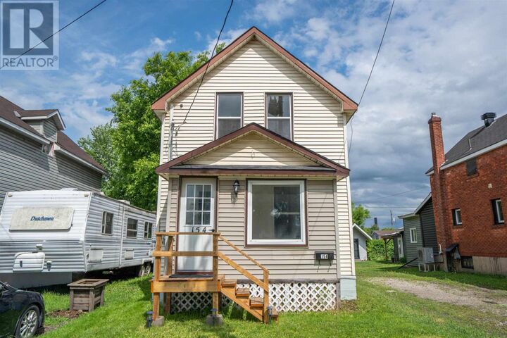 Property Photo:  154 Spadina Ave  ON P6C 5C7 