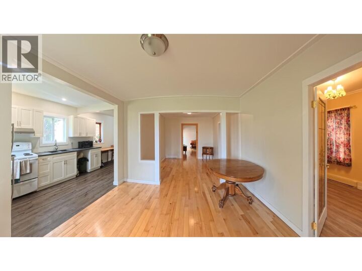 Property Photo: 780 Cameron Avenue BC V0H 1H4
