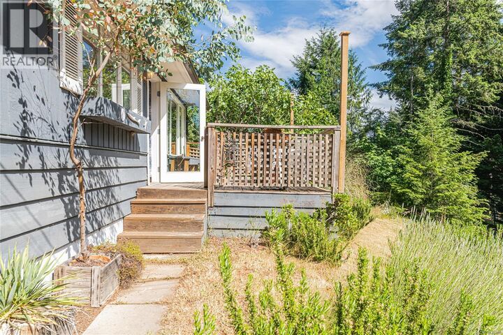 Property Photo: 201 Harrison Avenue BC V8K 2N3