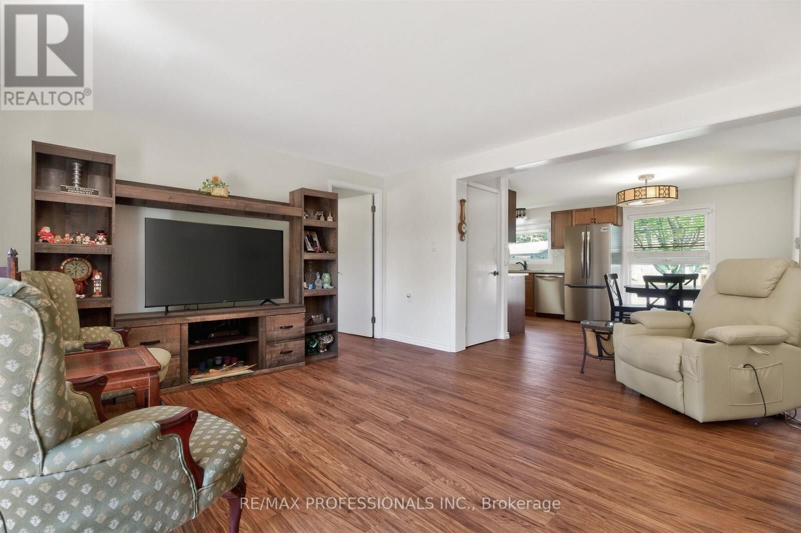 Property Photo:  7 Tamarack Court  ON L0G 1W0 