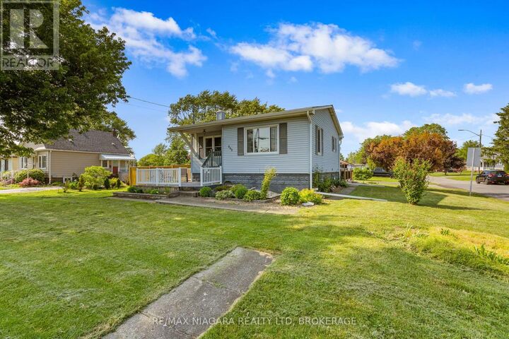 Property Photo:  809 Broadway Avenue  ON L3C 5M9 