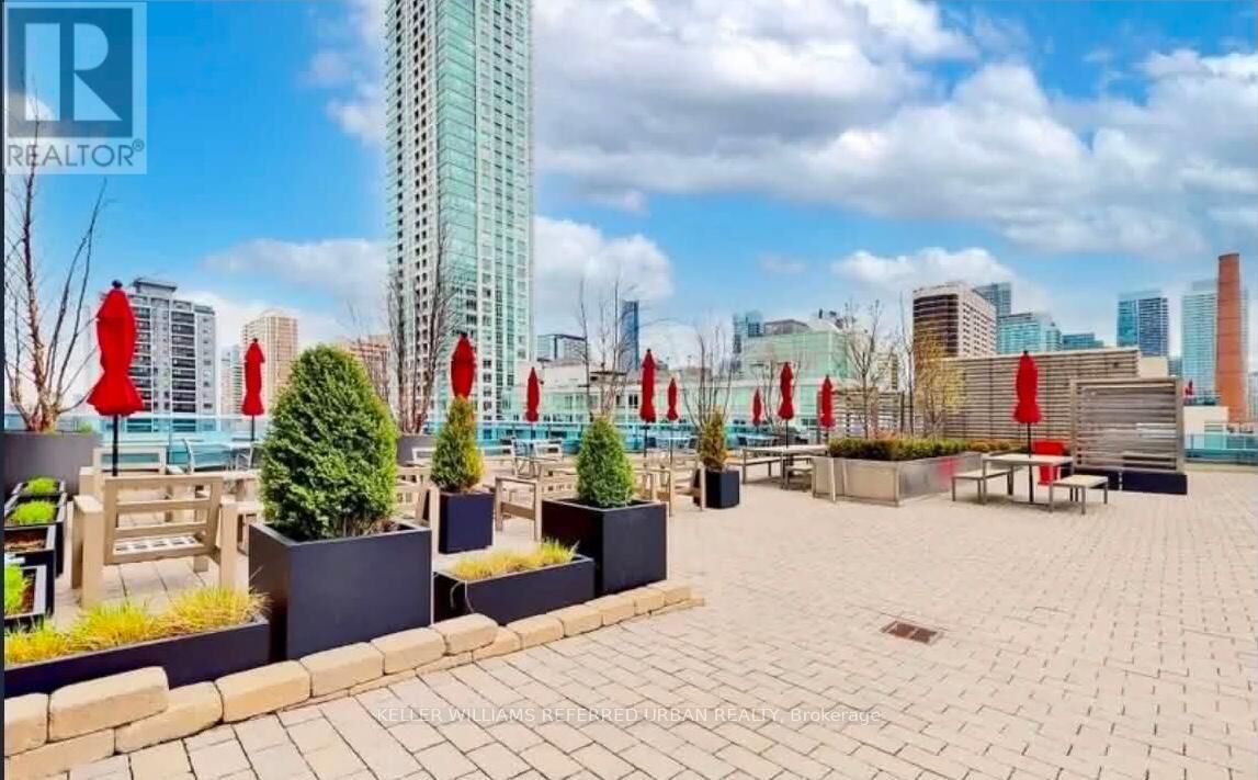 Property Photo:  500 Sherbourne Street 2801  ON M4X 1L1 