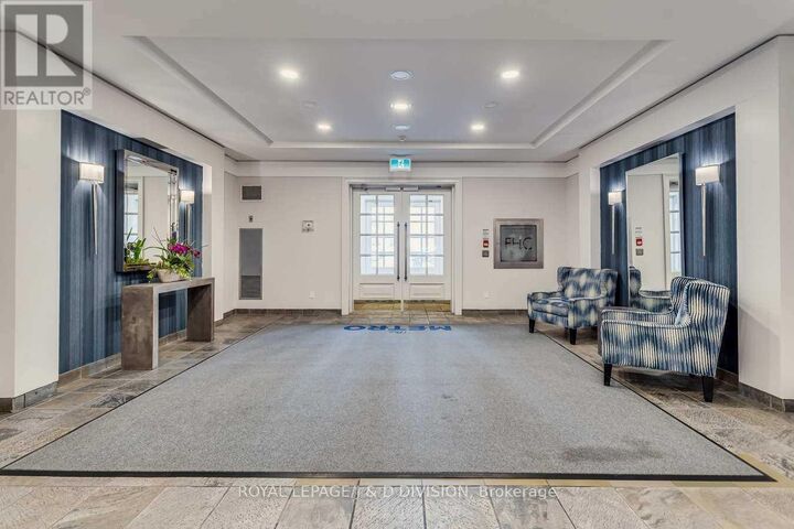 Property Photo:  139 Merton Street 438  ON M4S 3G7 