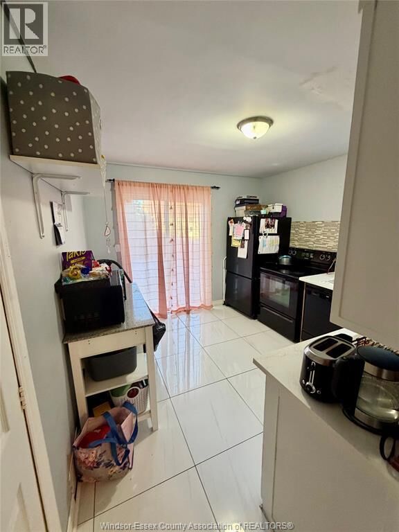 Property Photo:  1226 High Street  ON N8Y 4B2 