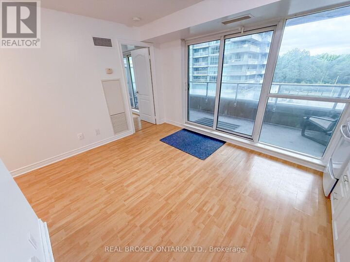 Property Photo:  70 Town Centre Court 511  ON M1P 0B2 