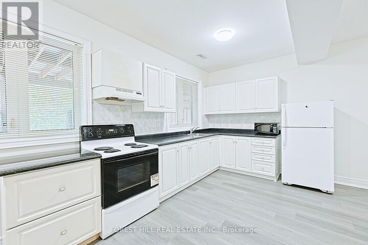 Property Photo:  61 Fairchild Avenue Bsmt  ON M2M 1T8 