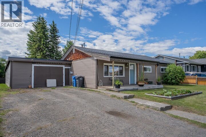 Property Photo: 260 Dogwood Avenue BC V0K 2E0