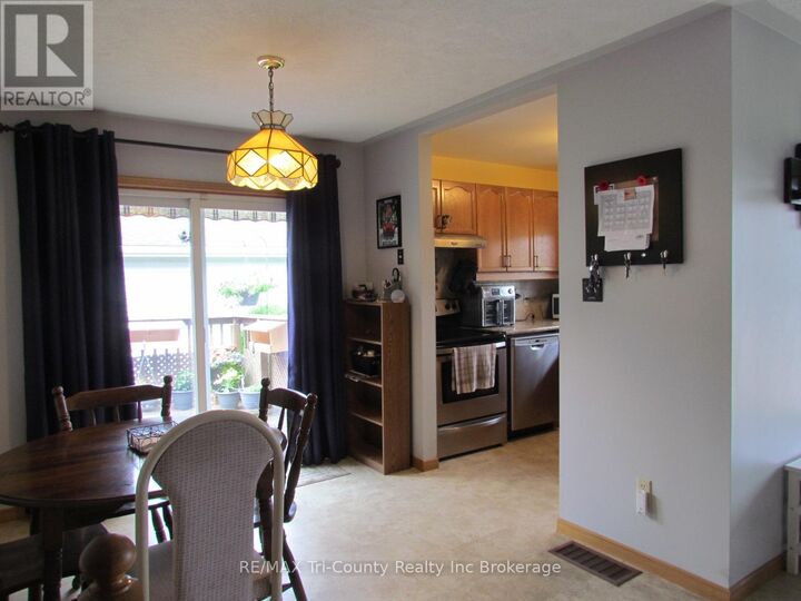 Property Photo:  29 Beckett Boulevard  ON N4G 5N1 
