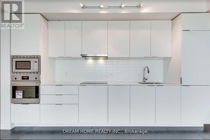 Property Photo:  955 Bay Street 3809 -Room  ON M5S 2A2 