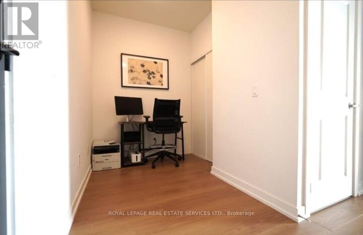 Property Photo:  1010 Dundas Street East 211  ON L1N 2K2 