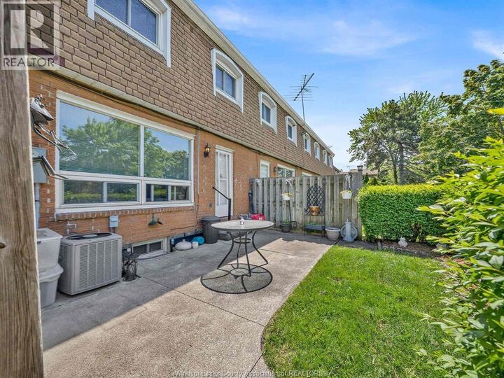 Property Photo:  5501 Empress Street  ON N8T 3B2 