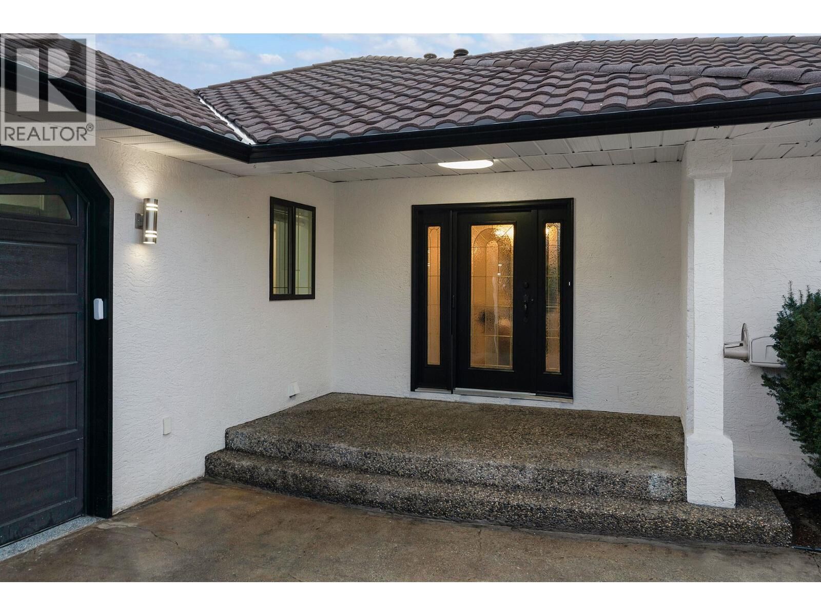 Property Photo: 1760 Camp Road BC V4V 1N9