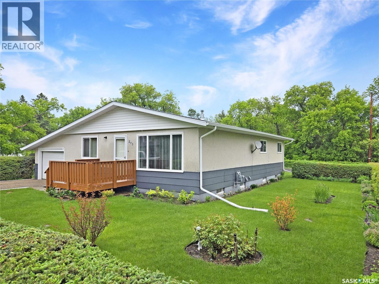 Property Photo: 203 Wark Street SK S0G 1H0