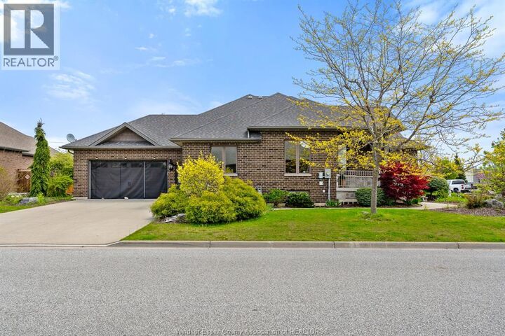 Property Photo:  222 Woodycrest Avenue  ON N9Y 0B8 