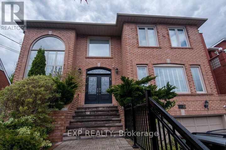 Property Photo: 220 Viewmount Avenue ON M6B 1T8