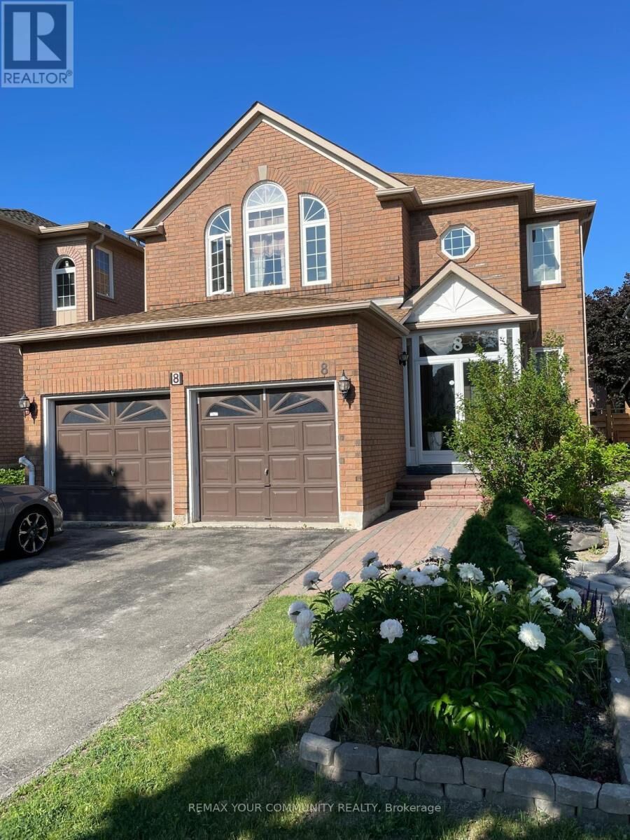 Property Photo: 8 Jaguar Gate East ON L4S 1T7