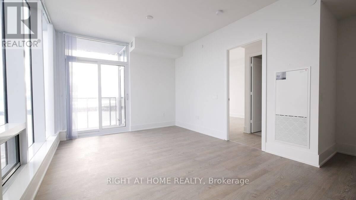 Property Photo: 10 York Street 5405 ON M5J 0E1