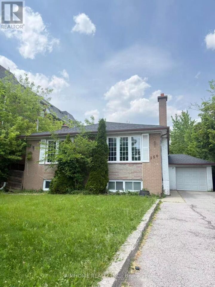 Property Photo: 256 Patricia Avenue Main ON M2M 1J8