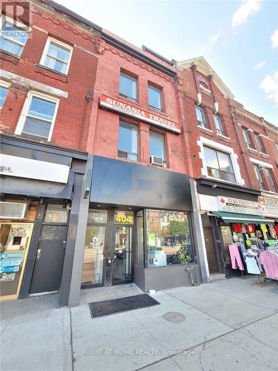 Property Photo:  404 Spadina Avenue 3rd Fl  ON M5T 2G7 