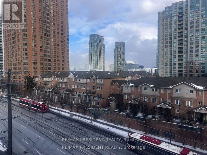 Property Photo:  1350 Ellesmere Road 707  ON M1P 5A5 