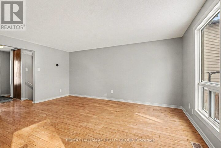 Property Photo:  7846 Jeanne D'Arc Boulevard 55  ON K1C 2E9 