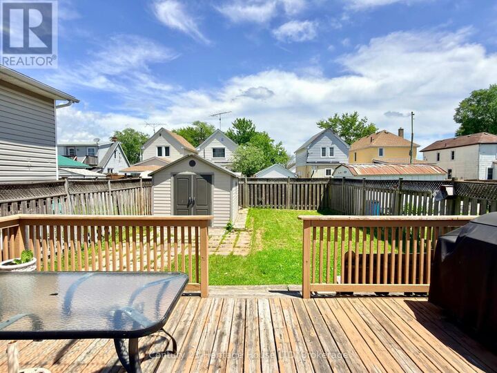 Property Photo: 19 Santone Avenue ON L3C 2J5
