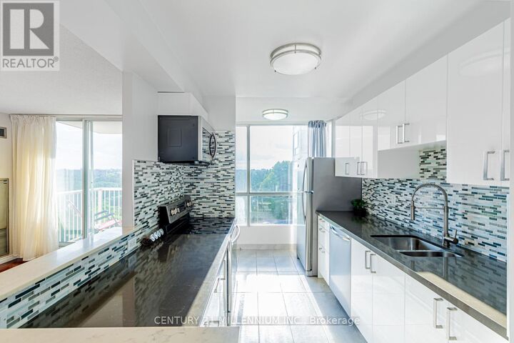 Property Photo: 3077 Weston Road 807 ON M9M 3A1