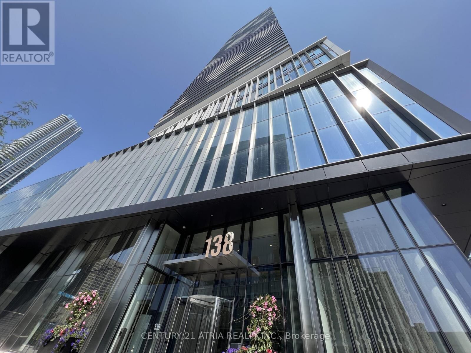 Property Photo: 138 Downes Street 2903 ON M5E 0E4