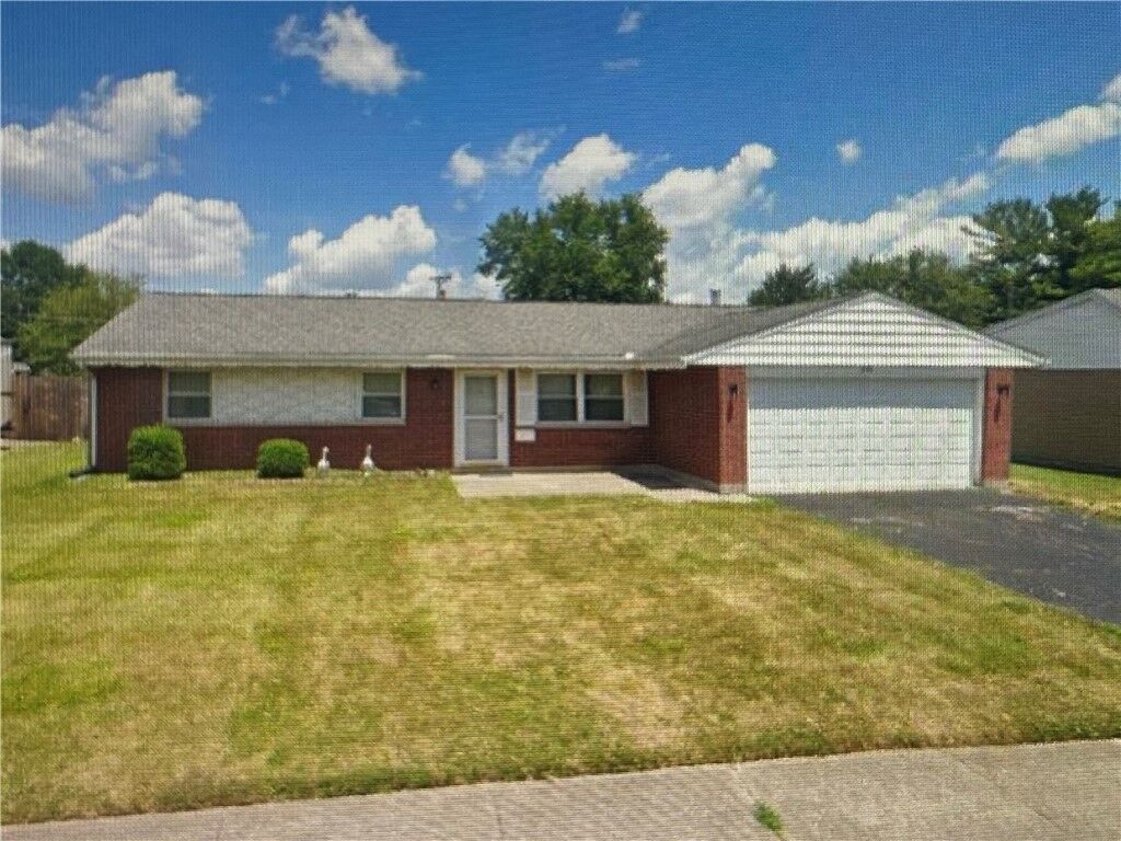 Property Photo:  905 Candlewood Boulevard  OH 45356 
