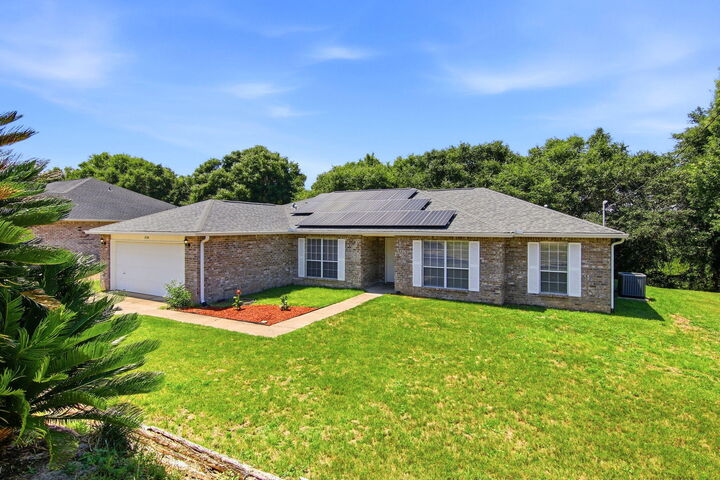 Property Photo: 330 Egan Drive FL 32536