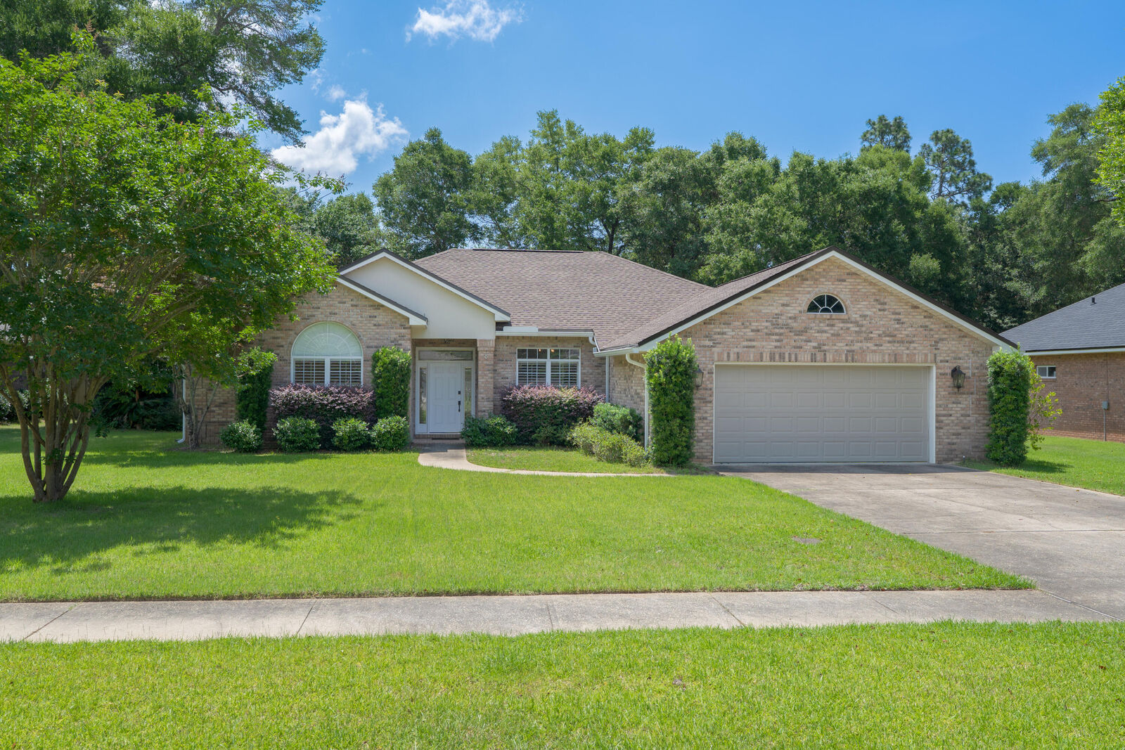 Property Photo:  2023 Kildare Circle  FL 32578 