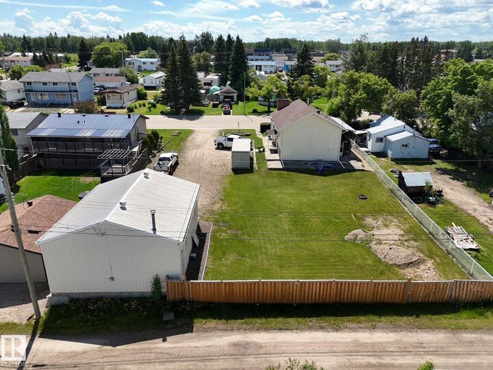 Property Photo:  4722 48 Avenue  AB T0E 0T0 