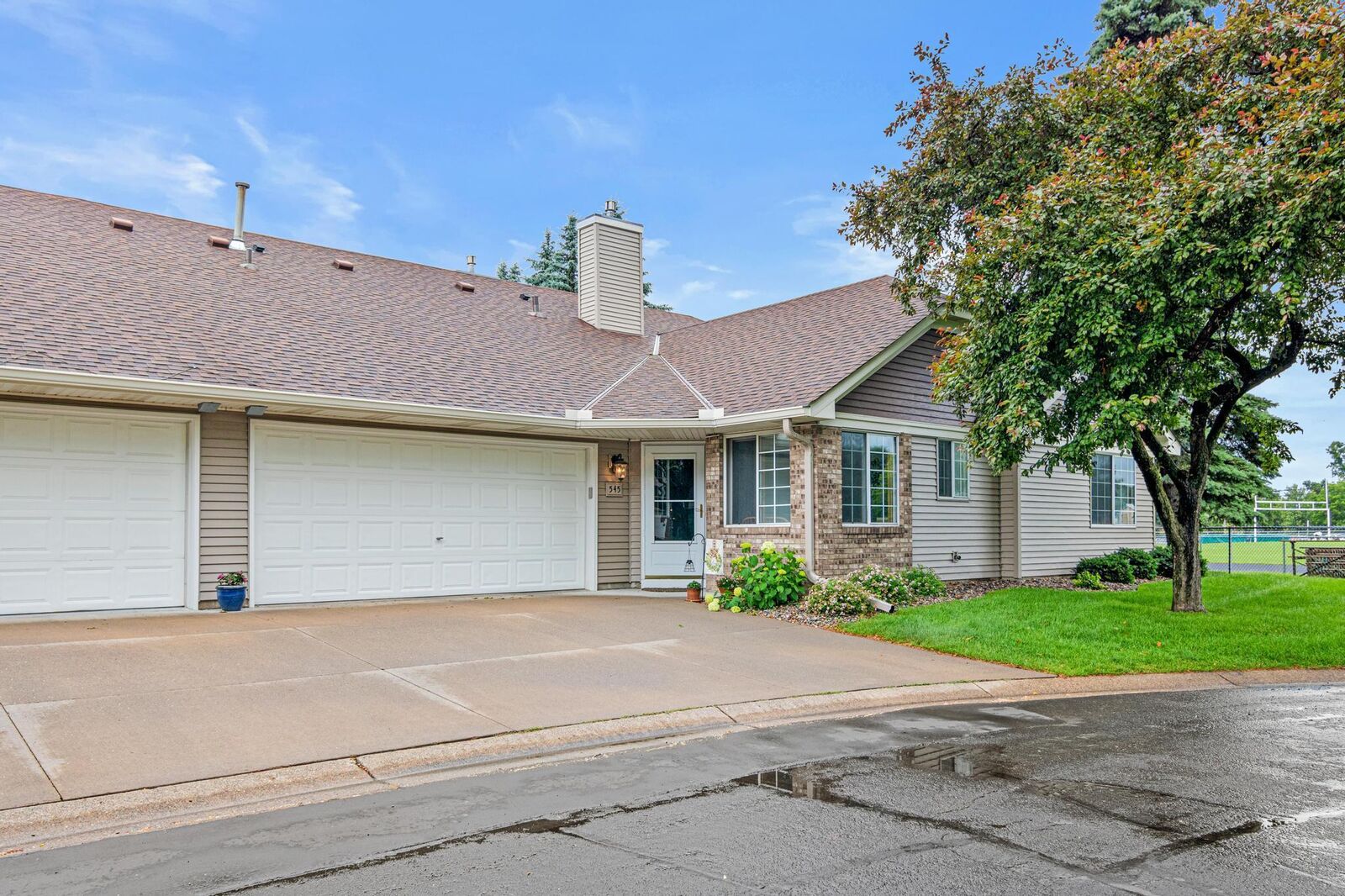 Property Photo: 545 Lovell Avenue MN 55113