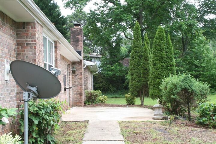 Property Photo: 2075 Pinewood Drive GA 30016