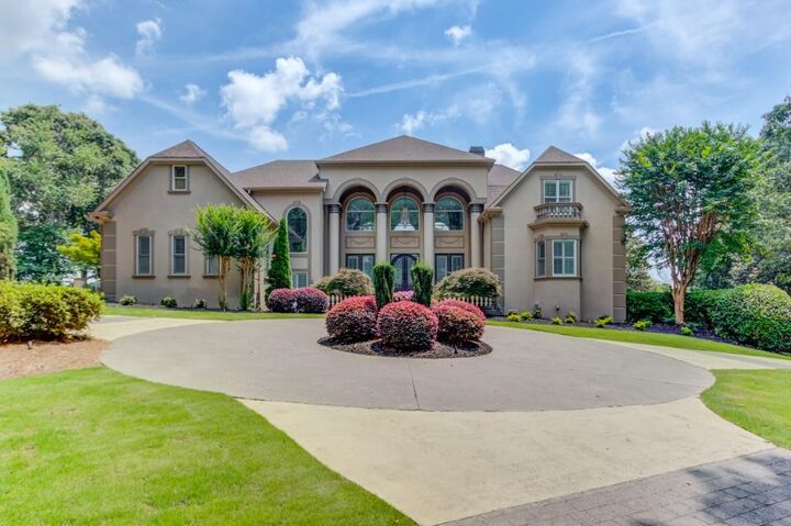 Property Photo:  1905 Kathy Whitworth Drive  GA 30517 