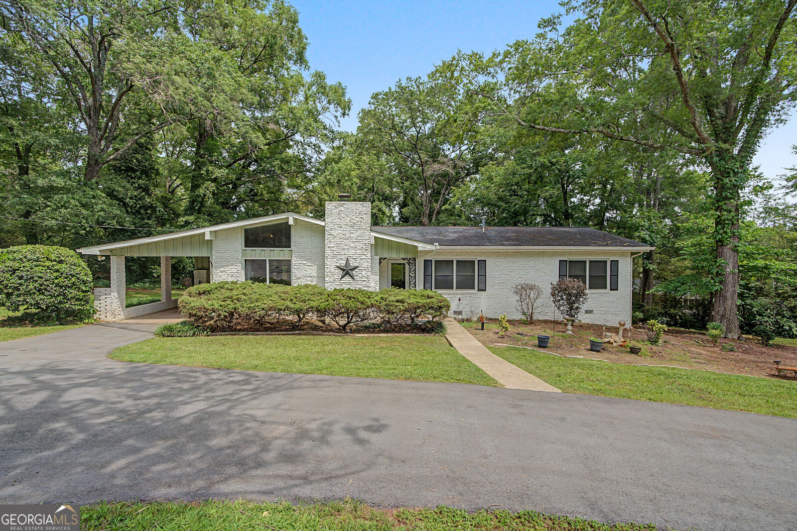 Property Photo: 6 Virginia Circle GA 30125