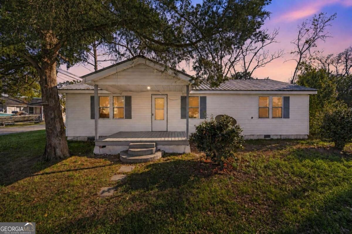 Property Photo:  507 E 7th Avenue  GA 31639 