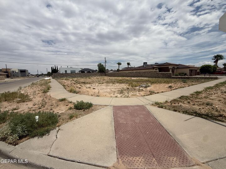 Property Photo: 11401 Lindenwood Avenue TX 79936