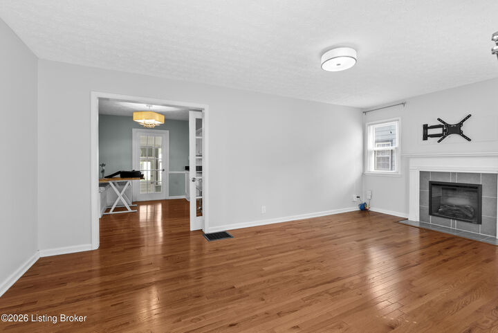 Property Photo: 3311 Nanz Ave KY 40207