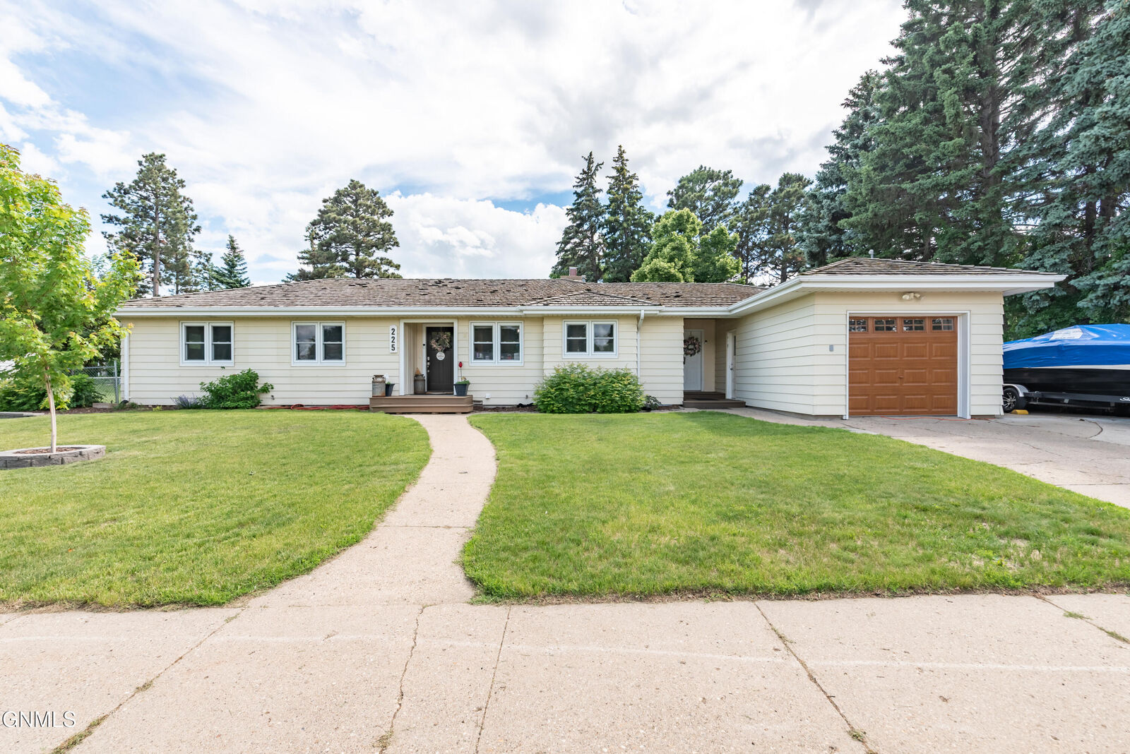 Property Photo: 225 Tower Avenue ND 58501