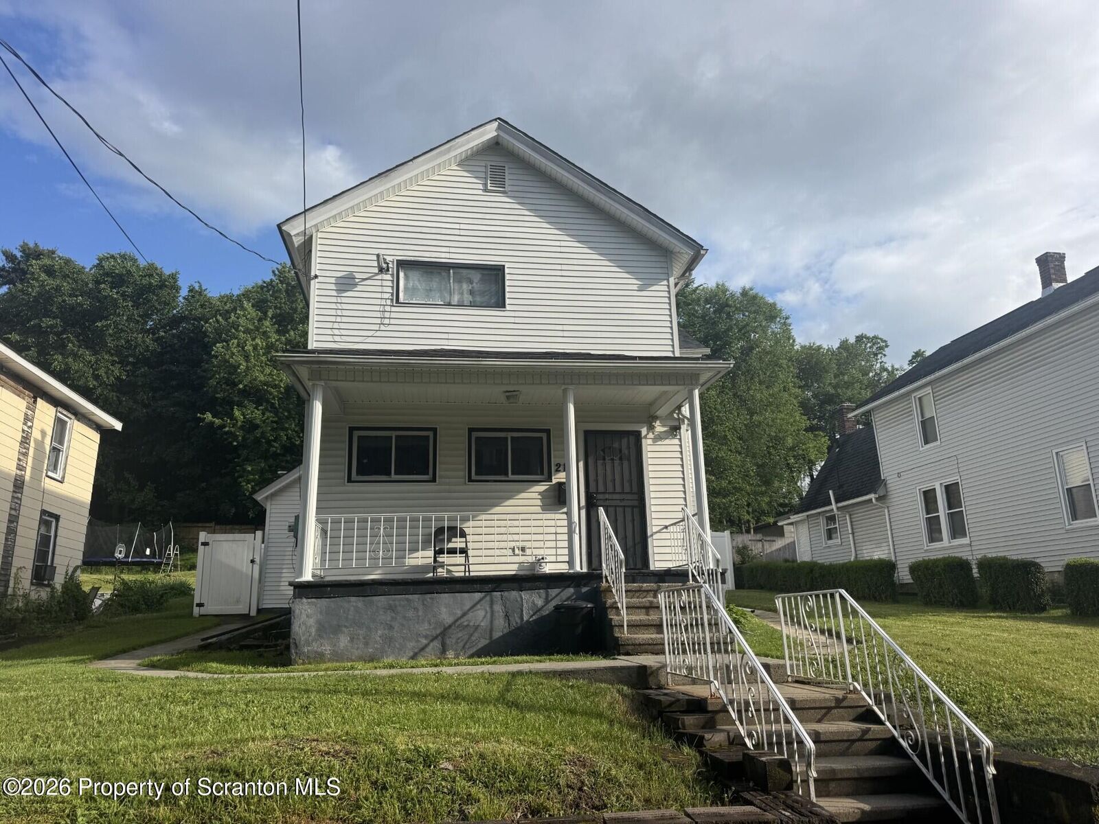 Property Photo:  215 W Parker Street  PA 18508 