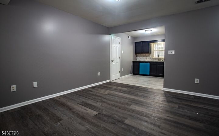 Property Photo:  280 Jelliff Ave 1  NJ 07108 