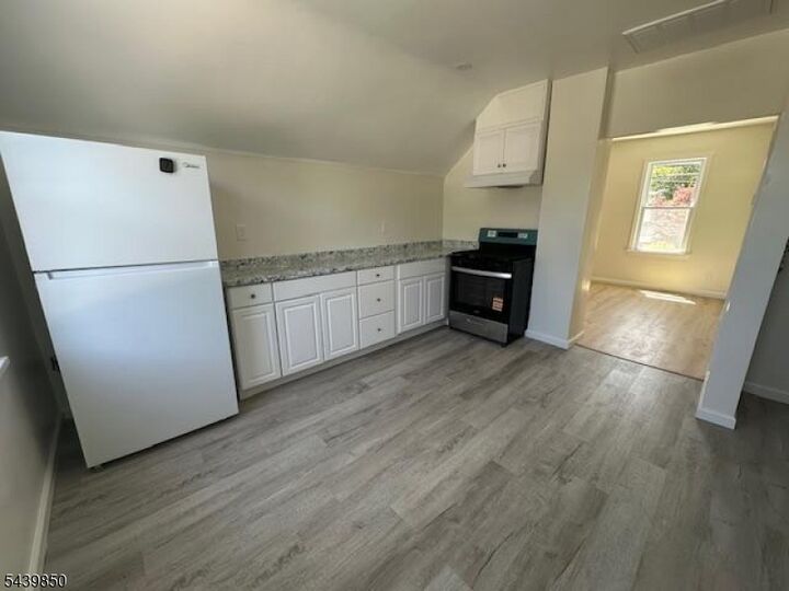 Property Photo: 70 Chestnut St 2nd NJ 07026