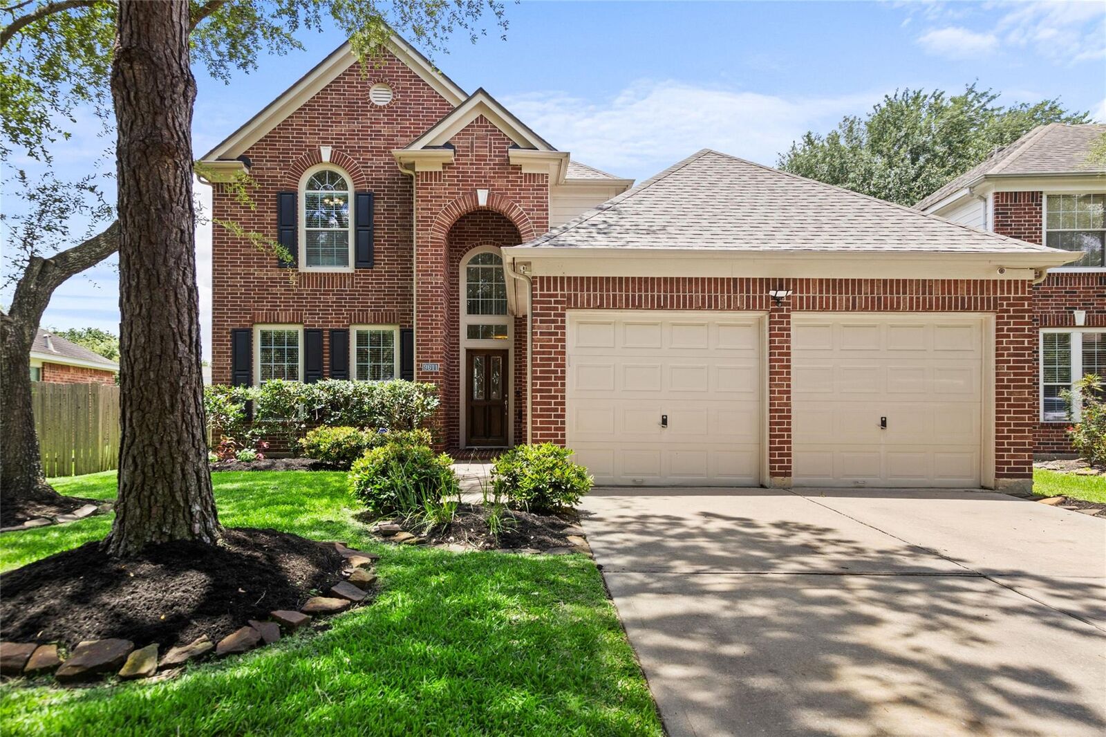 Property Photo: 9611 Oxford Grove Drive TX 77095