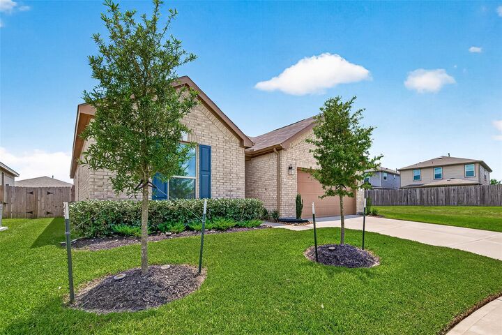 Property Photo: 12602 Blue Jay Cove Lane TX 77044