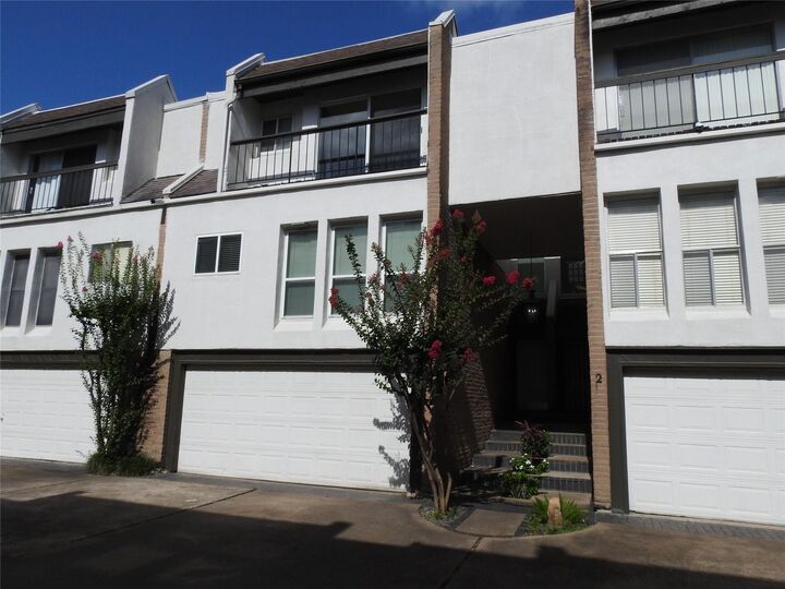 Property Photo:  218 Stratford Street 3  TX 77006 
